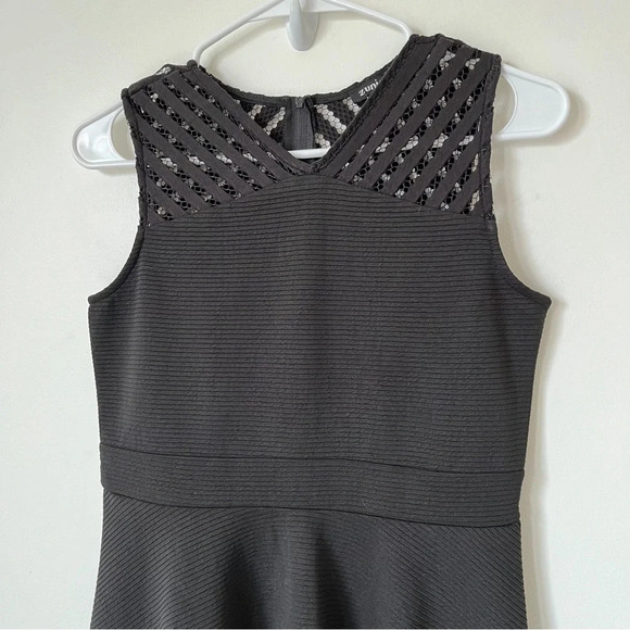 Zunie Girls Black Cut Out Fit and Flare Sleeveless Dress 16 - Picture 3 of 10